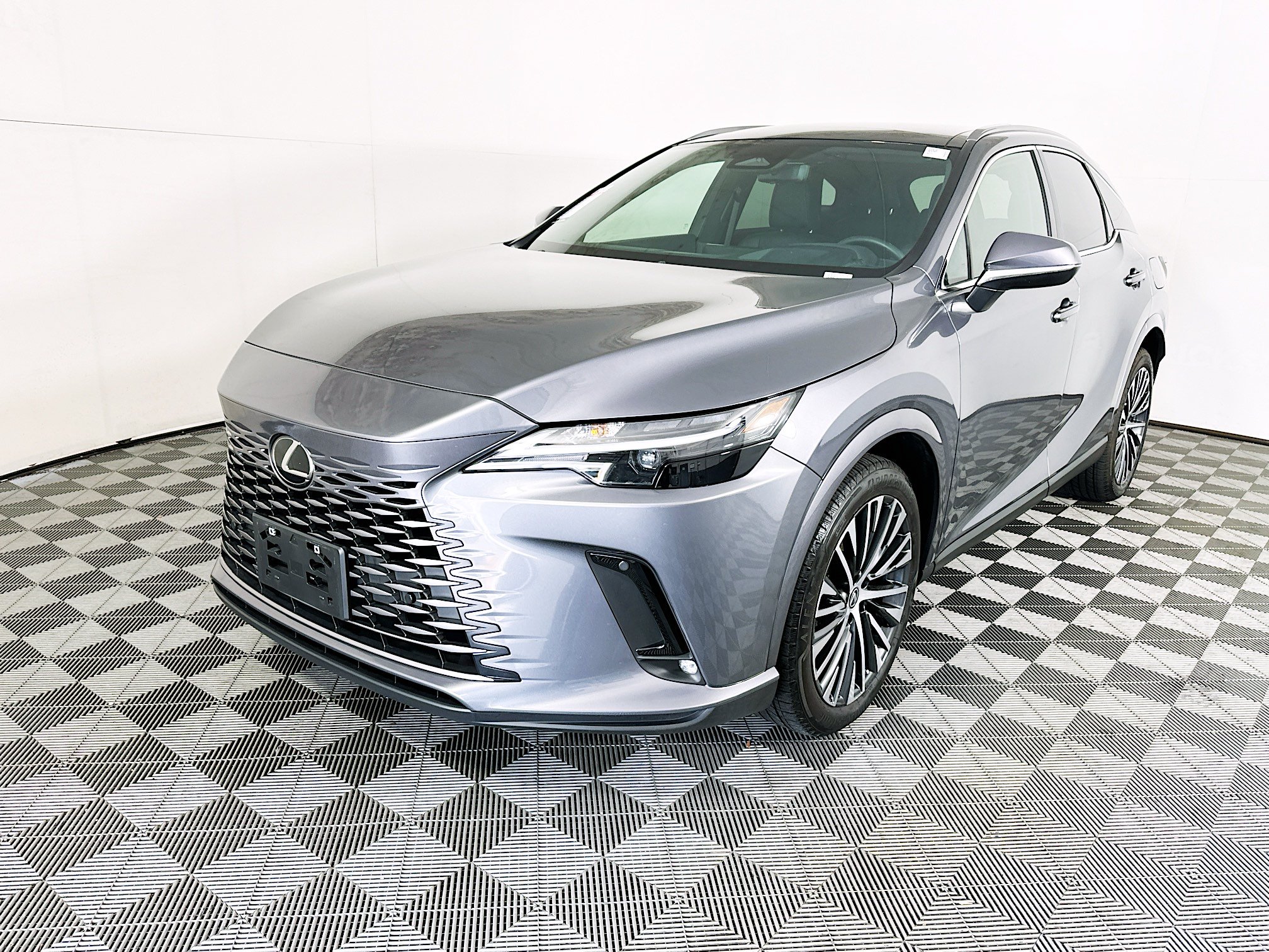 Used 2023 Lexus RX 350 w/ Accessory Package (2T) AWD/4WD image 7