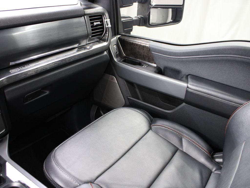Used 2024 Ford F250 Lariat w/ Lariat Ultimate Package AWD/4WD image 41