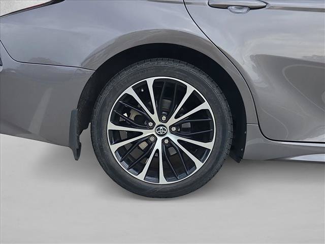 Used 2020 Toyota Camry SE FWD image 15