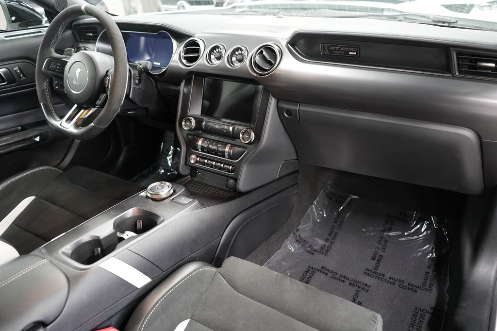 Used 2022 Ford Mustang Shelby GT500 w/ Technology Package RWD image 17