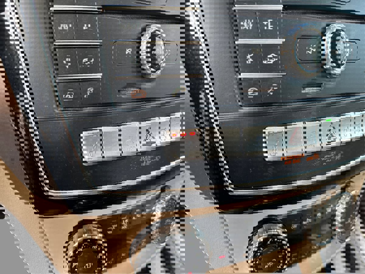 Used 2019 Mercedes-Benz GLE 400 4MATIC w/ Premium 2 Package image 42