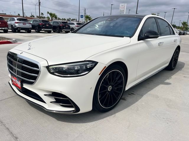 Used 2023 Mercedes-Benz S 580 4MATIC Sedan image 3