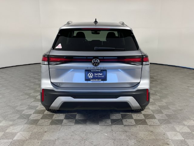 Used 2025 Volkswagen Tiguan SE FWD image 22
