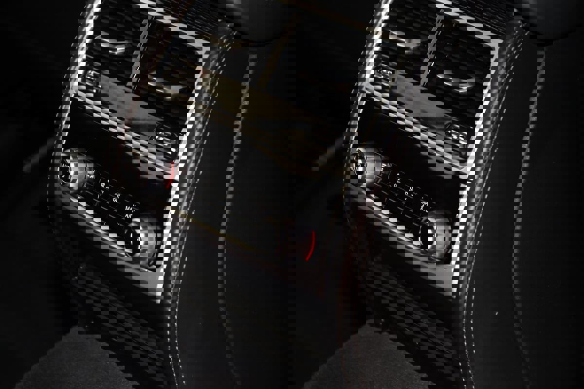 Used 2022 BMW 750i xDrive w/ M Sport Package image 17