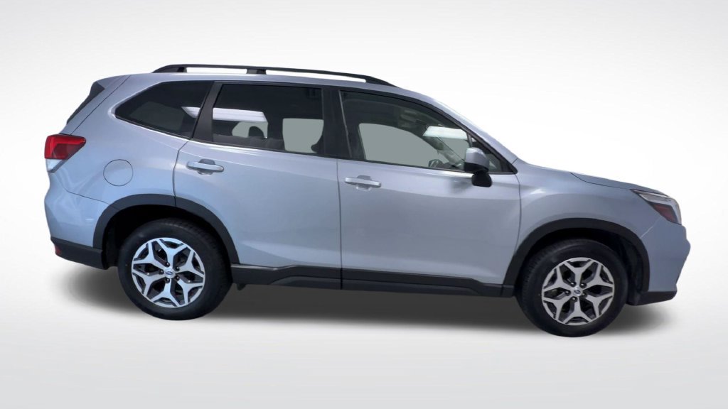 Used 2019 Subaru Forester Premium w/ All-Weather Package AWD/4WD image 9