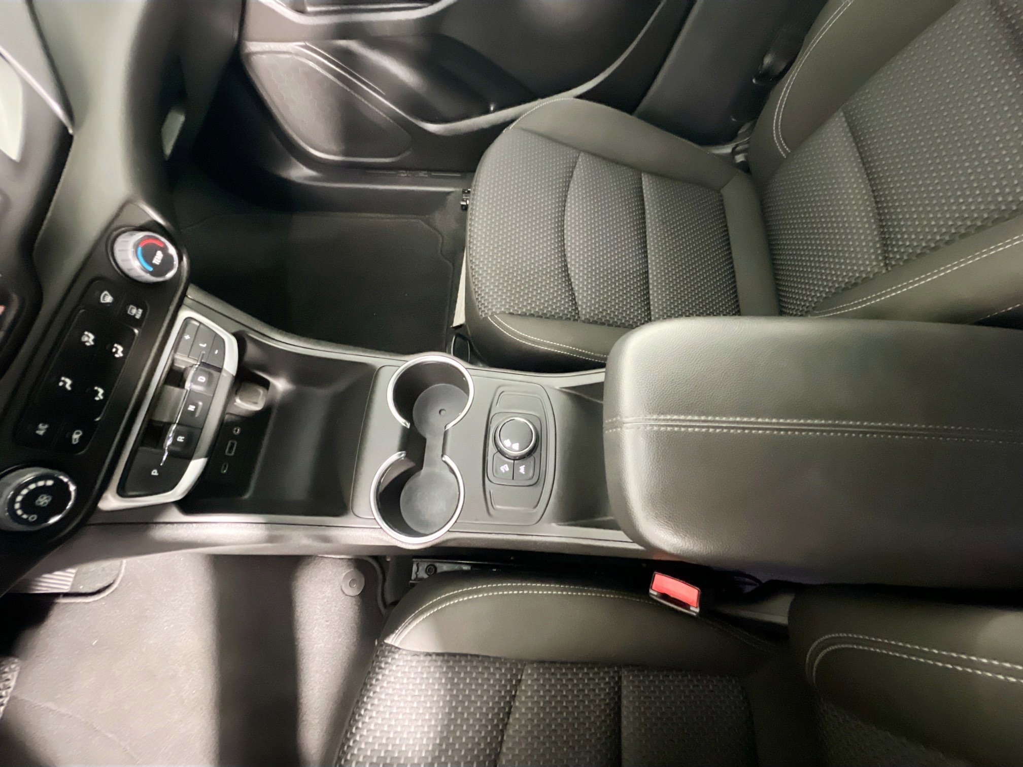 Used 2024 GMC Terrain SLE image 26