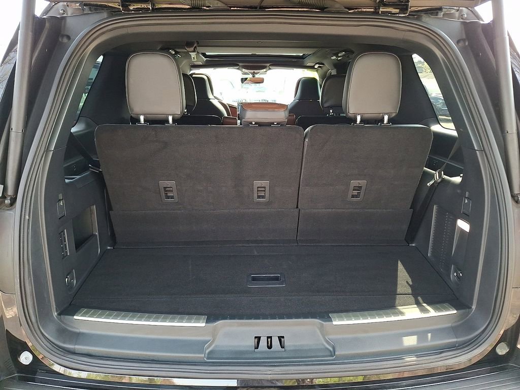 Certified 2024 Lincoln Navigator Reserve AWD/4WD image 30