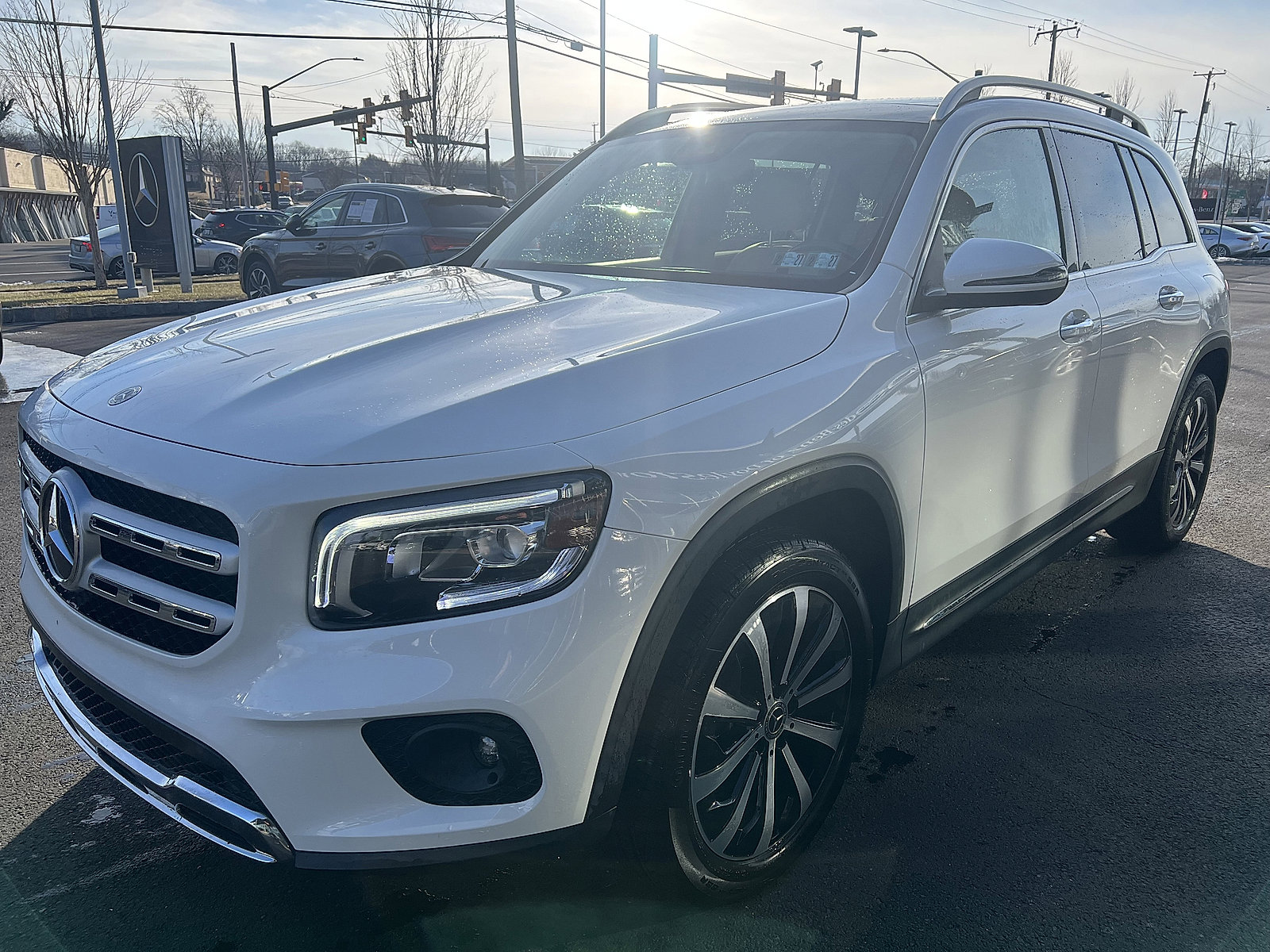 Certified 2022 Mercedes-Benz GLB 250 4MATIC image 3