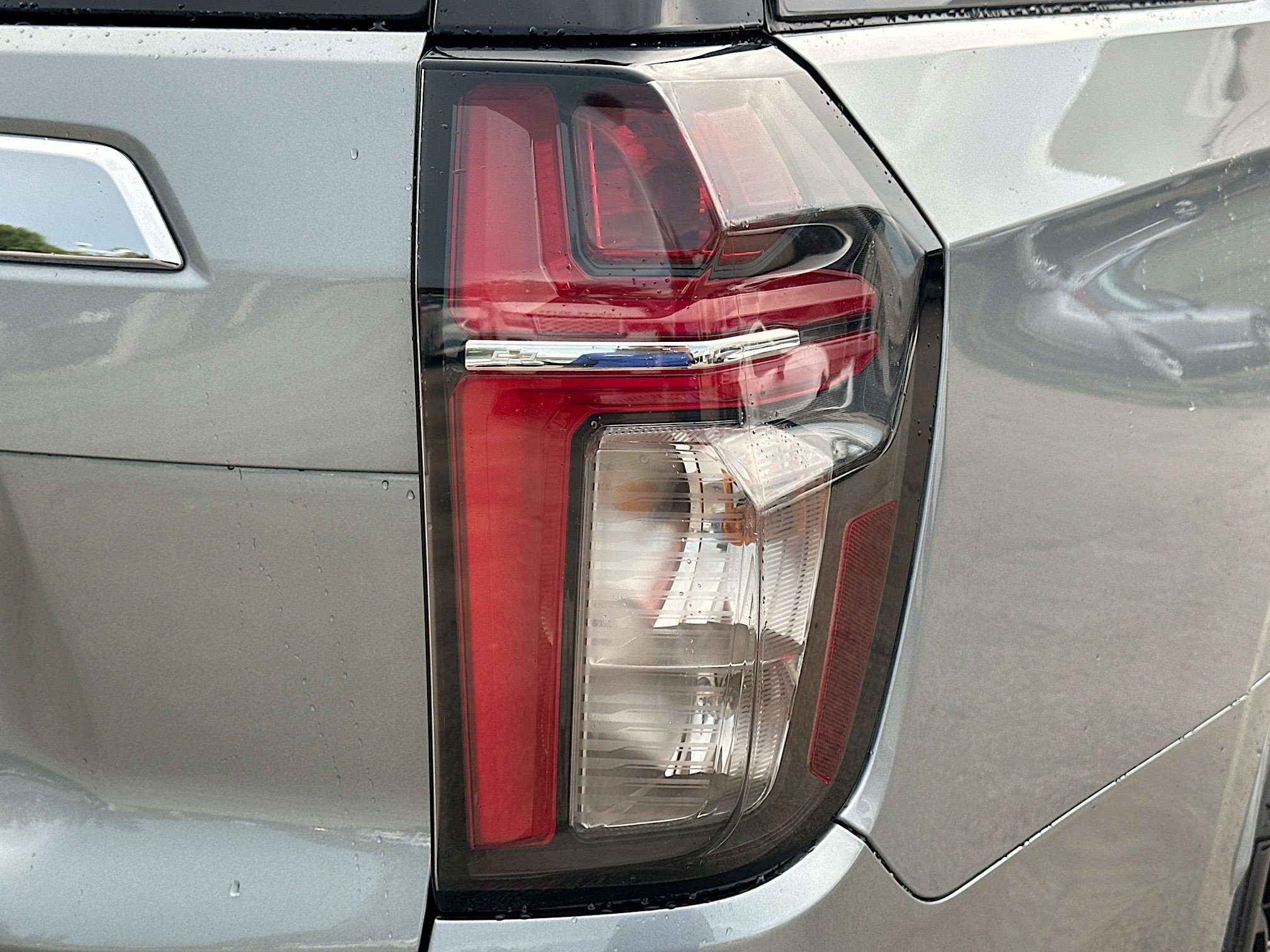 Used 2023 Chevrolet Suburban Premier RWD image 27