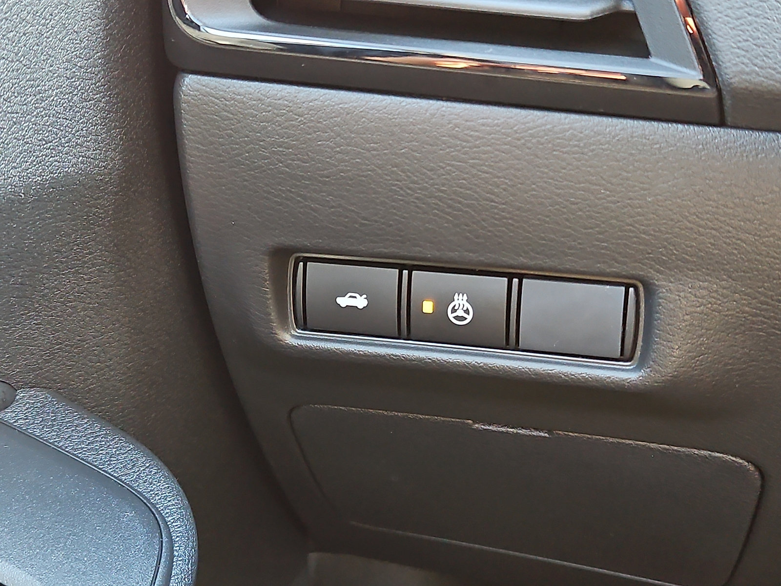 New 2026 Nissan Sentra SV w/ SV Convenience Package FWD image 17