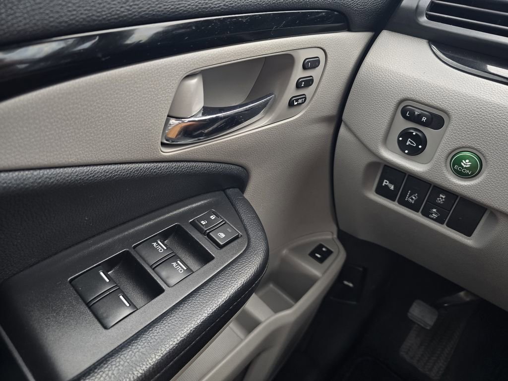 Used 2017 Honda Pilot Touring image 22