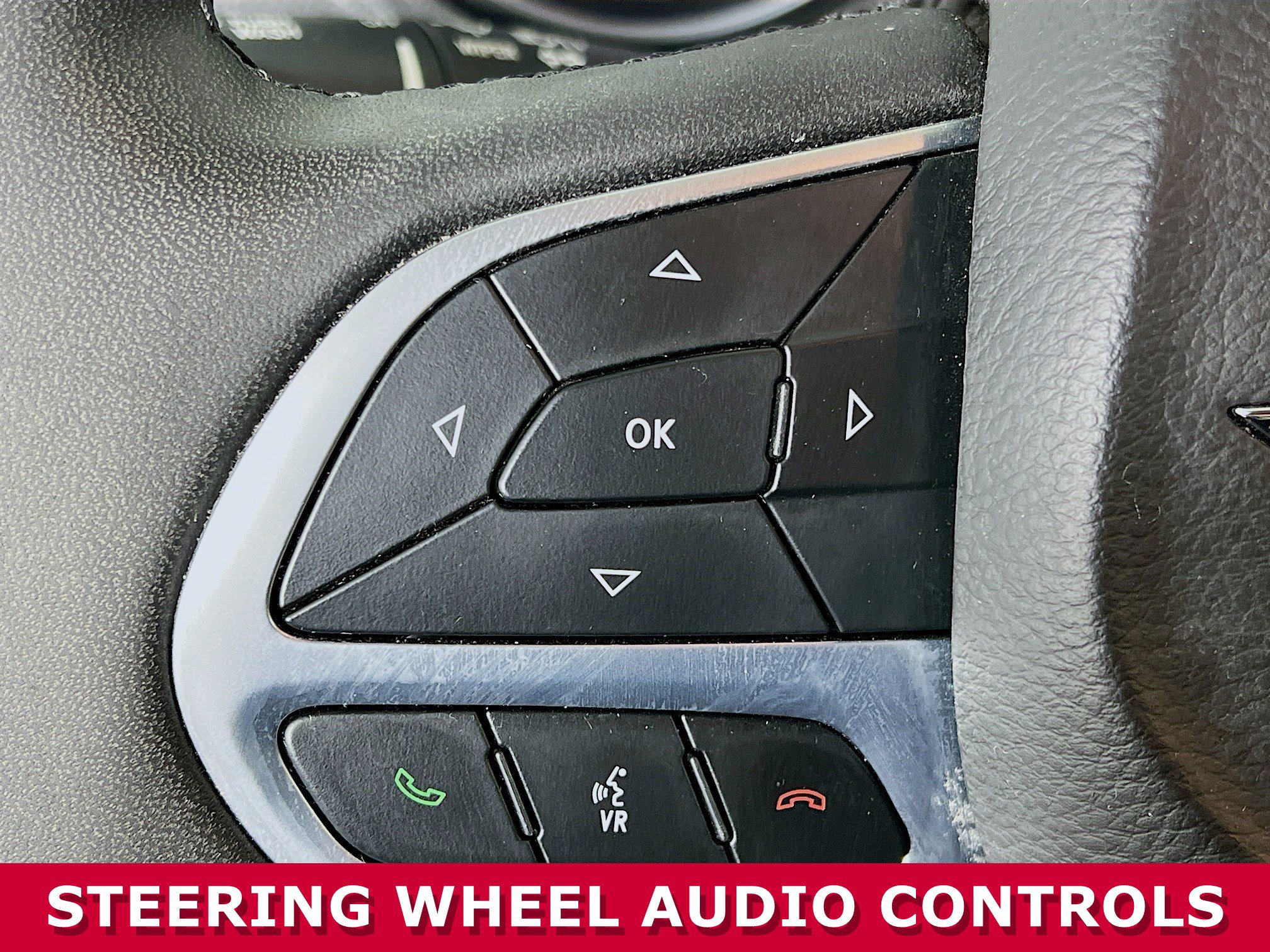 Used 2023 Chrysler 300 Touring w/ Sport Appearance Package image 14