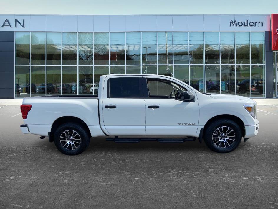 Used 2023 Nissan Titan SV w/ Accessory Utility Package AWD/4WD image 4