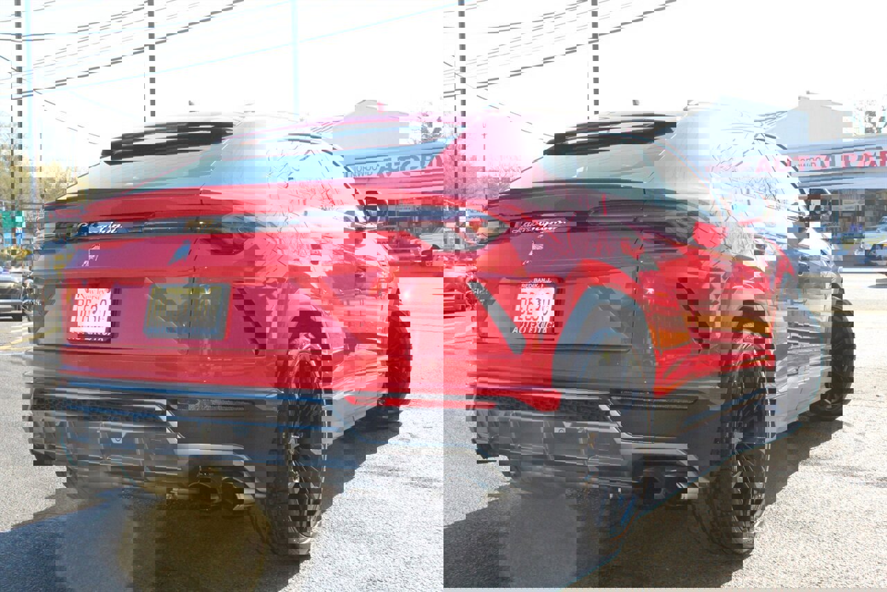 Used 2019 Lamborghini Urus image 2