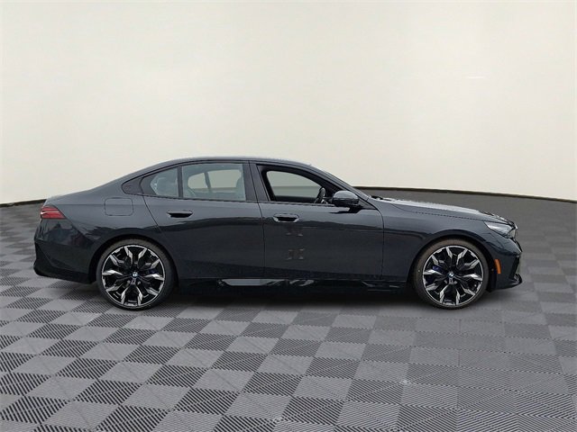 New 2026 BMW 550e xDrive w/ Executive Package image 5