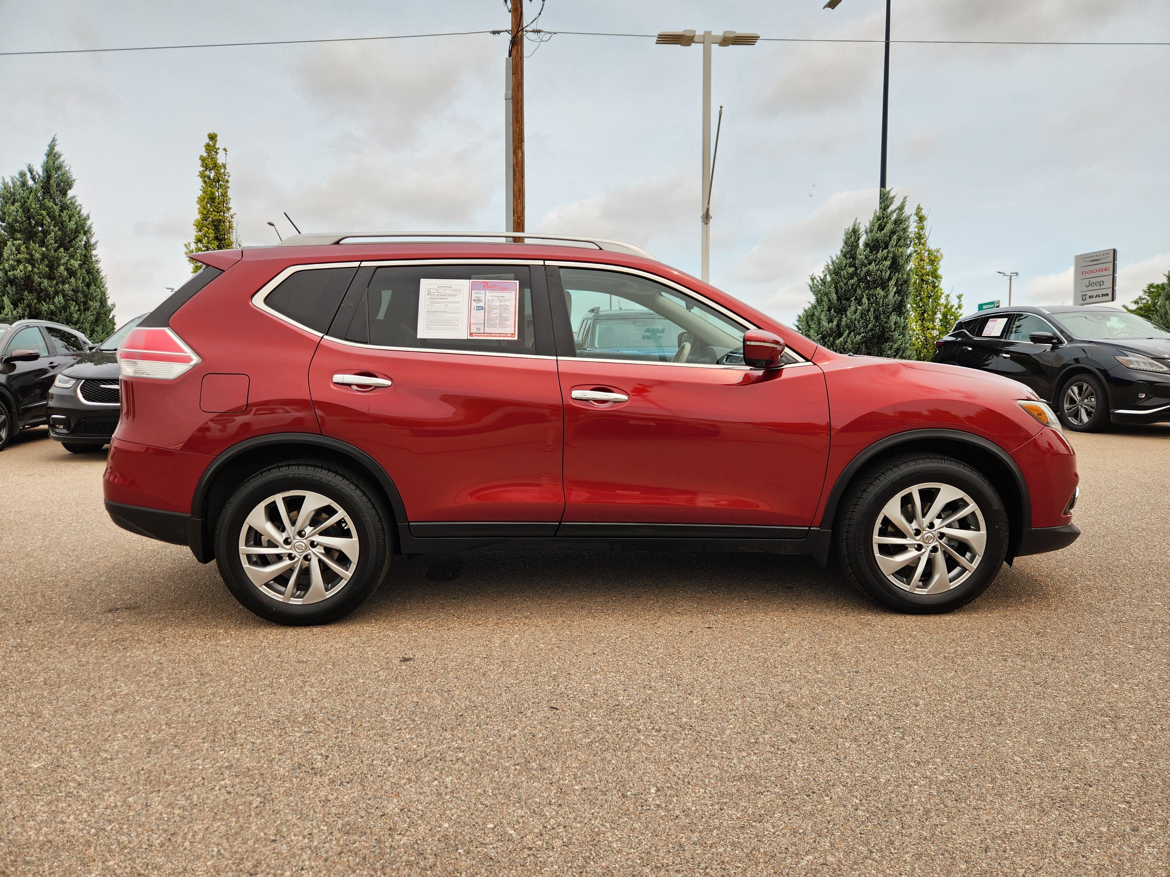 Used 2015 Nissan Rogue SL w/ SL Premium Package AWD/4WD image 2