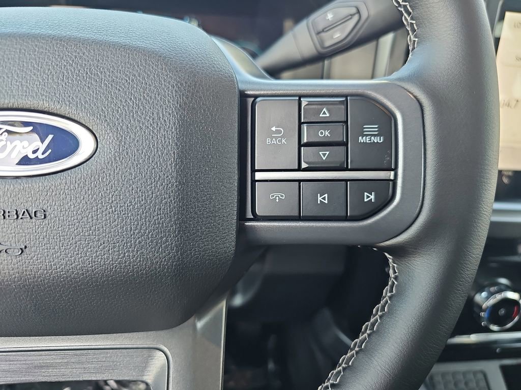 New 2026 Ford F250 Lariat w/ Black Appearance Package image 17