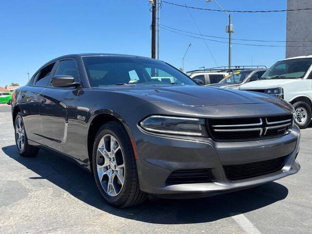 Used 2017 Dodge Charger SE w/ Power Sunroof Group