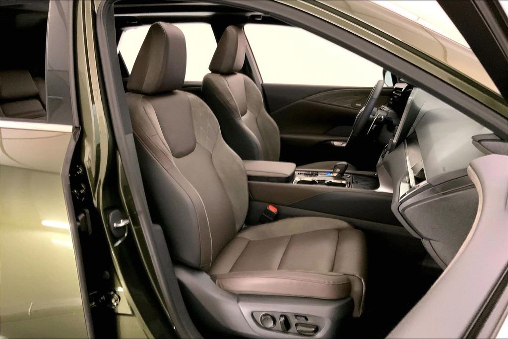 Used 2025 Lexus RX 350 AWD w/ Convenience Package image 6