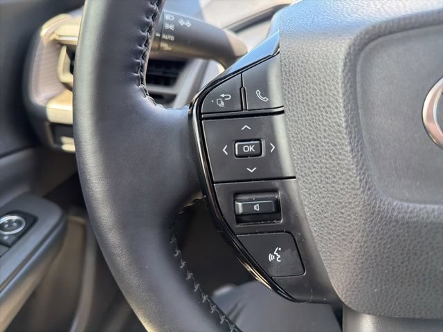 Used 2024 Toyota Prius XLE FWD image 23