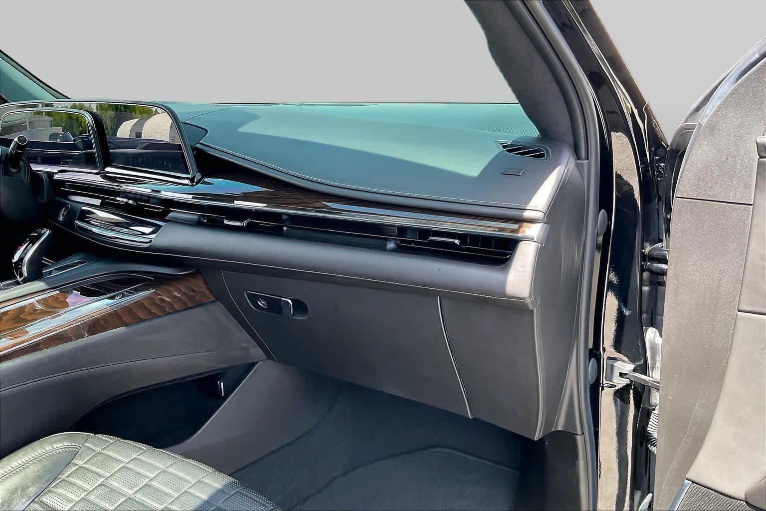 Used 2021 Cadillac Escalade ESV Sport Platinum AWD/4WD image 19
