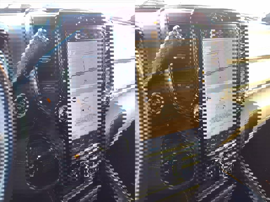 Used 2024 RAM 3500 Limited image 16