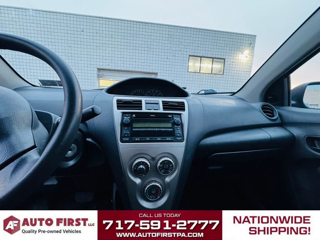 Used 2010 Toyota Yaris Sedan image 9