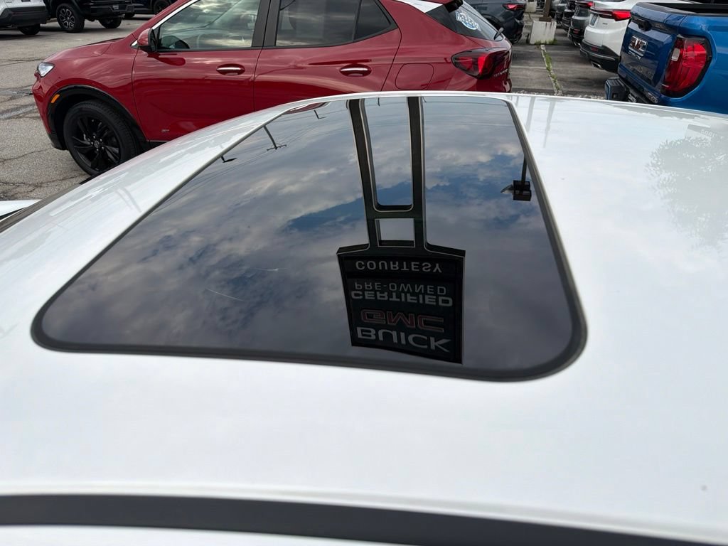 Used 2023 Nissan Sentra SR w/ SR Premium Package FWD image 15
