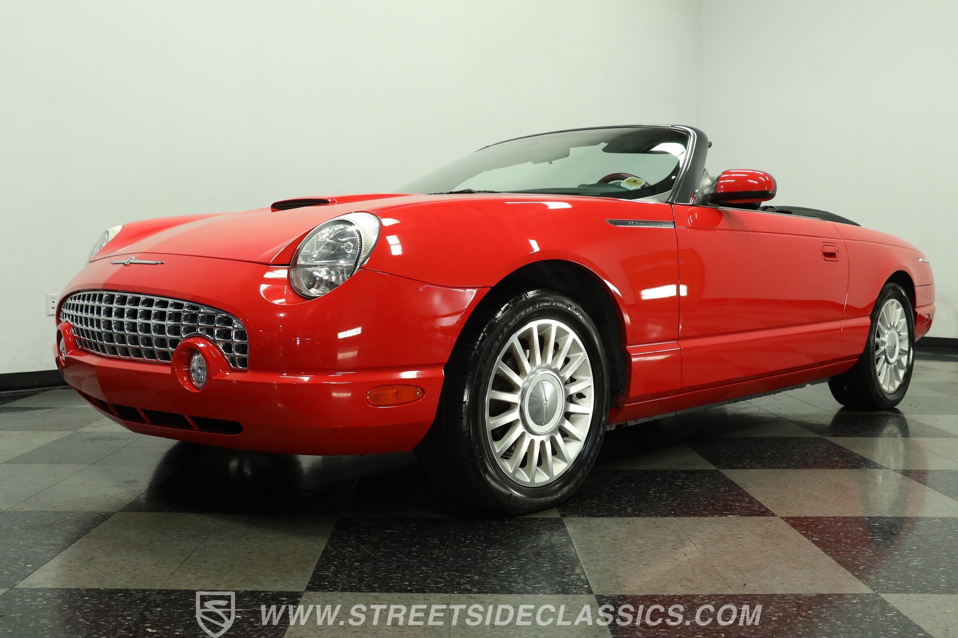 Used 2005 Ford Thunderbird RWD image 21