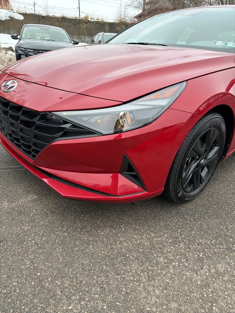 Certified 2023 Hyundai Elantra SEL w/ Preferred Accessory Package image 9