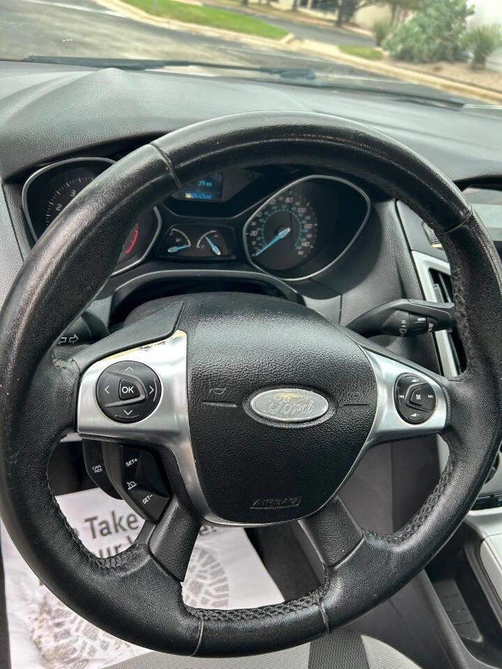 Used 2012 Ford Focus SE w/ SE Sport Pkg image 22