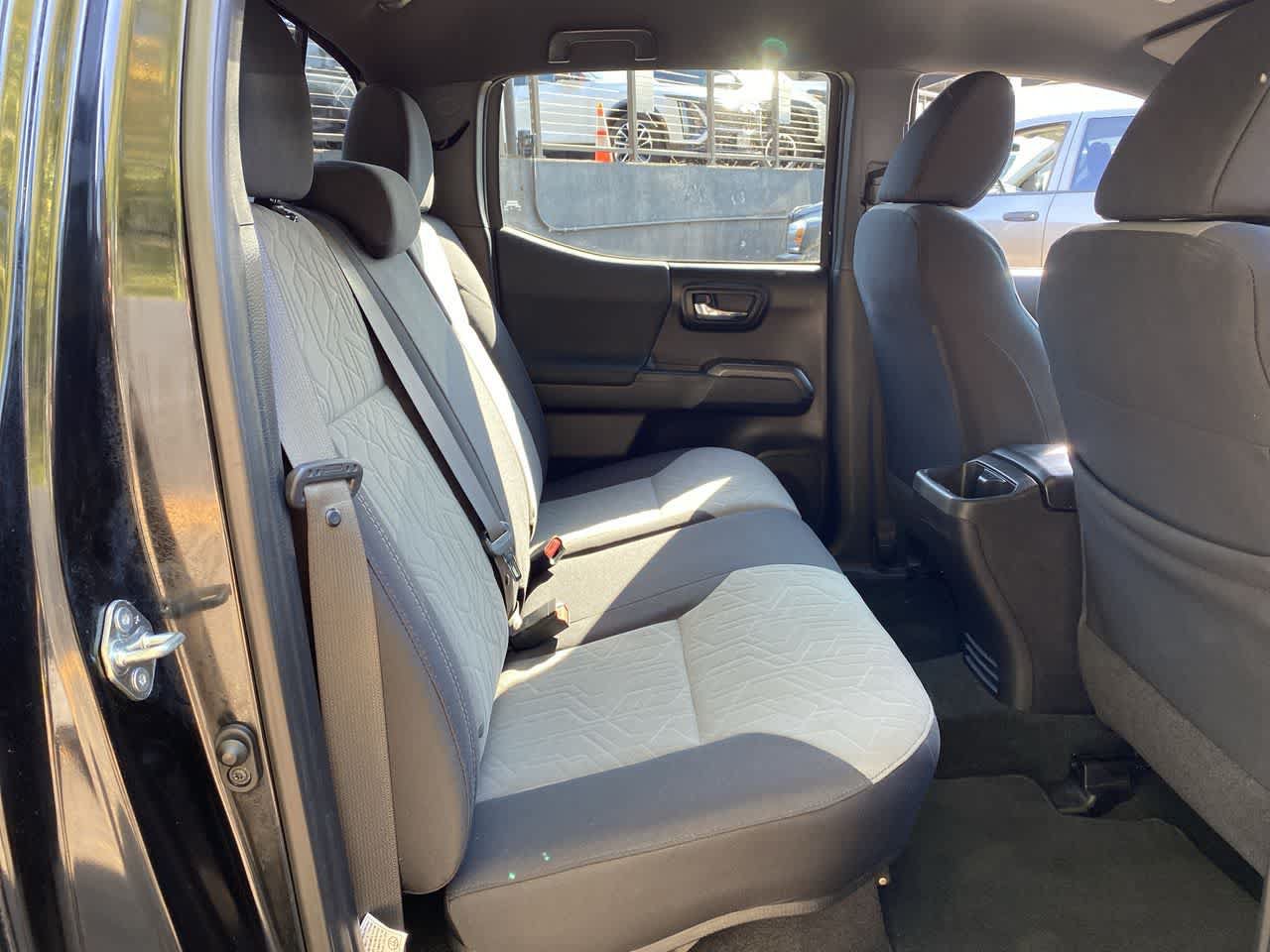 Used 2020 Toyota Tacoma TRD Off-Road AWD/4WD image 17