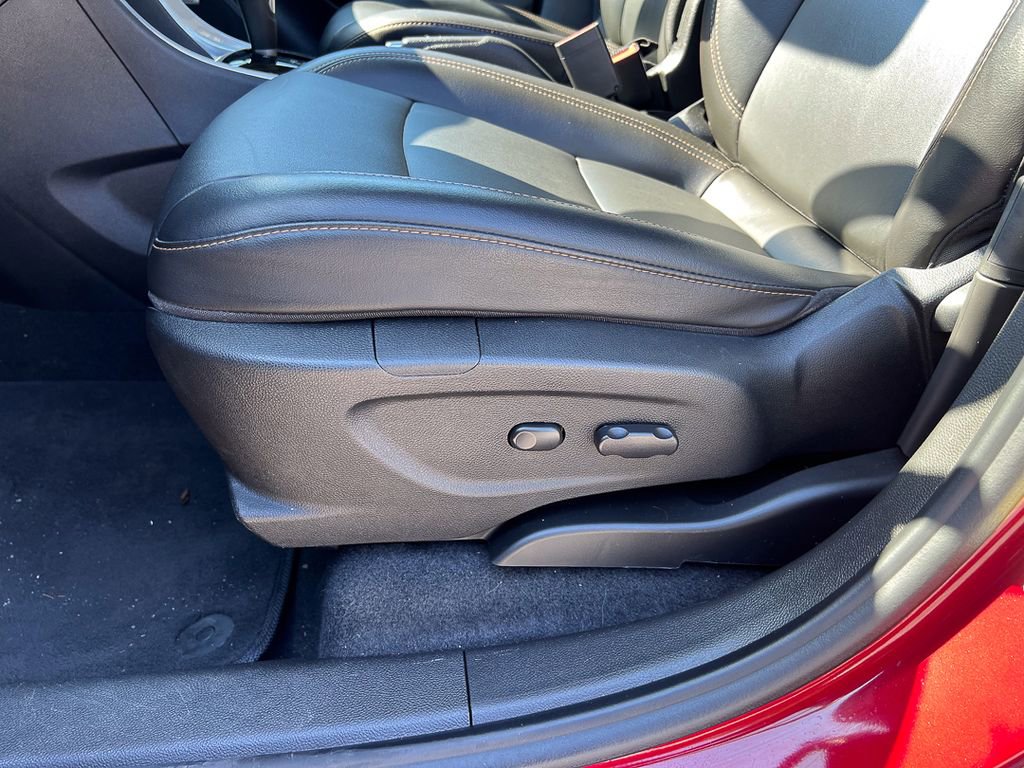 Used 2019 Chevrolet Trax Premier AWD/4WD image 15