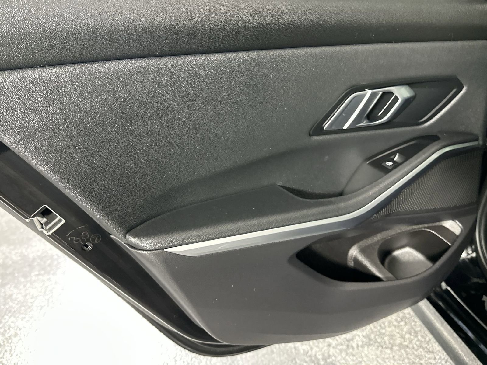 Used 2019 BMW 330i xDrive Sedan w/ Convenience Package image 34