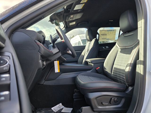 New 2026 Ford Explorer ST-Line image 8