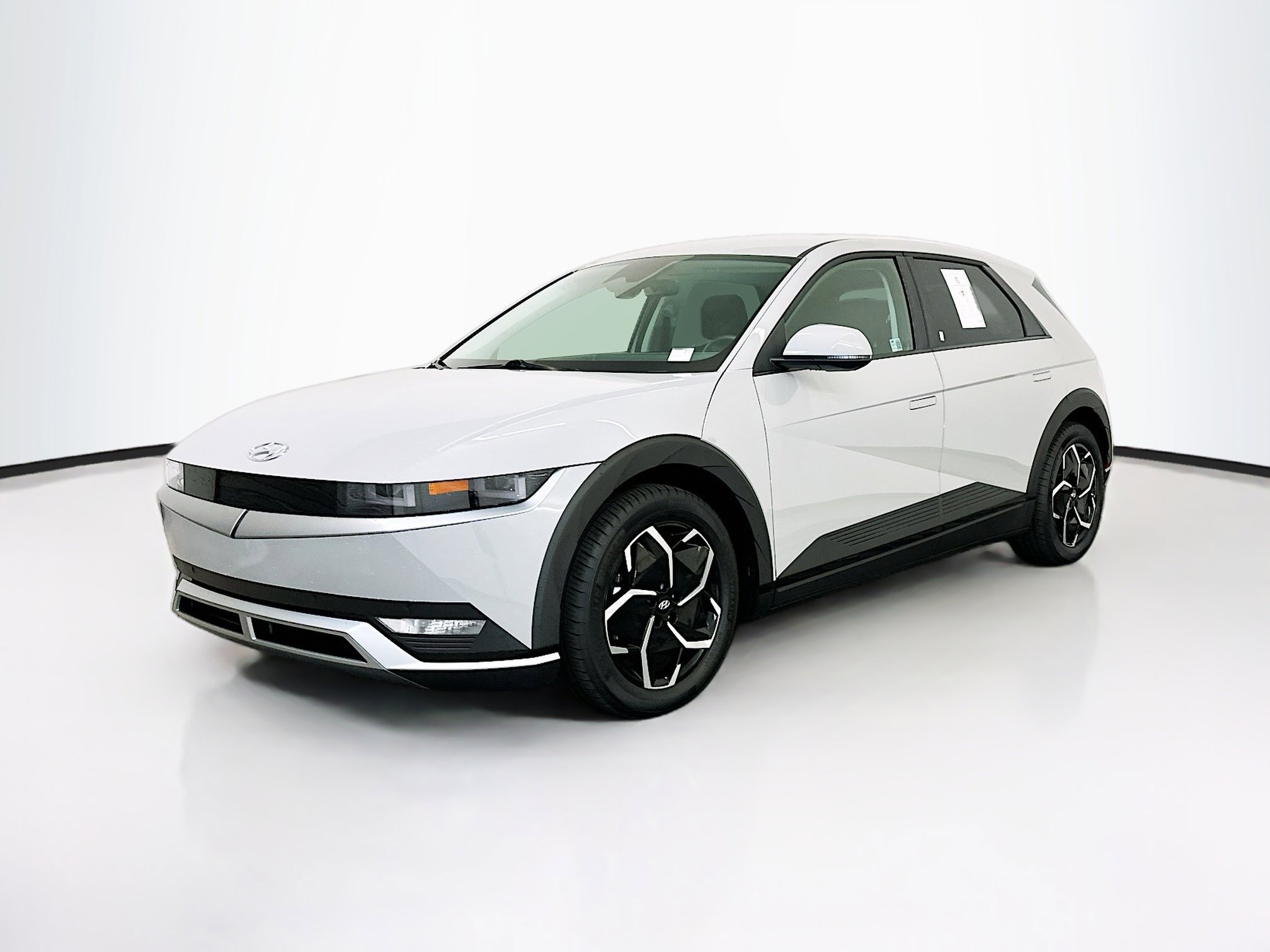 Used 2024 Hyundai Ioniq 5 SEL image 3