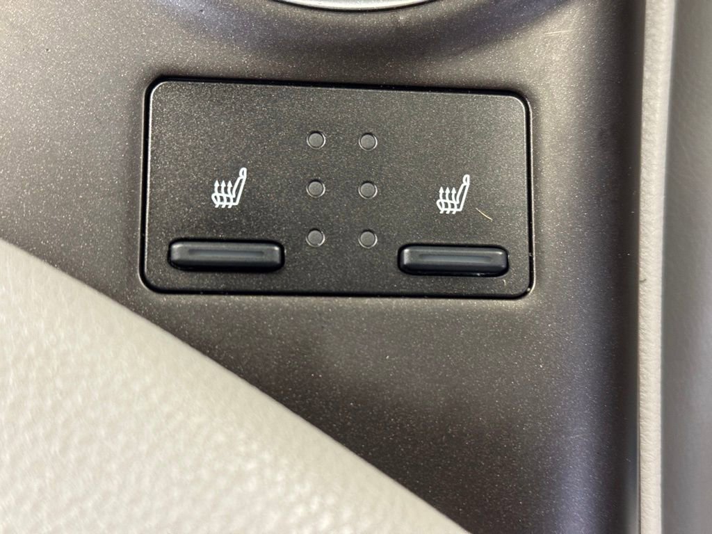 Used 2021 Toyota Camry XLE FWD image 34