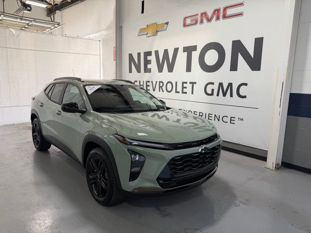 New 2026 Chevrolet Trax ACTIV w/ Driver Confidence Package FWD image 2