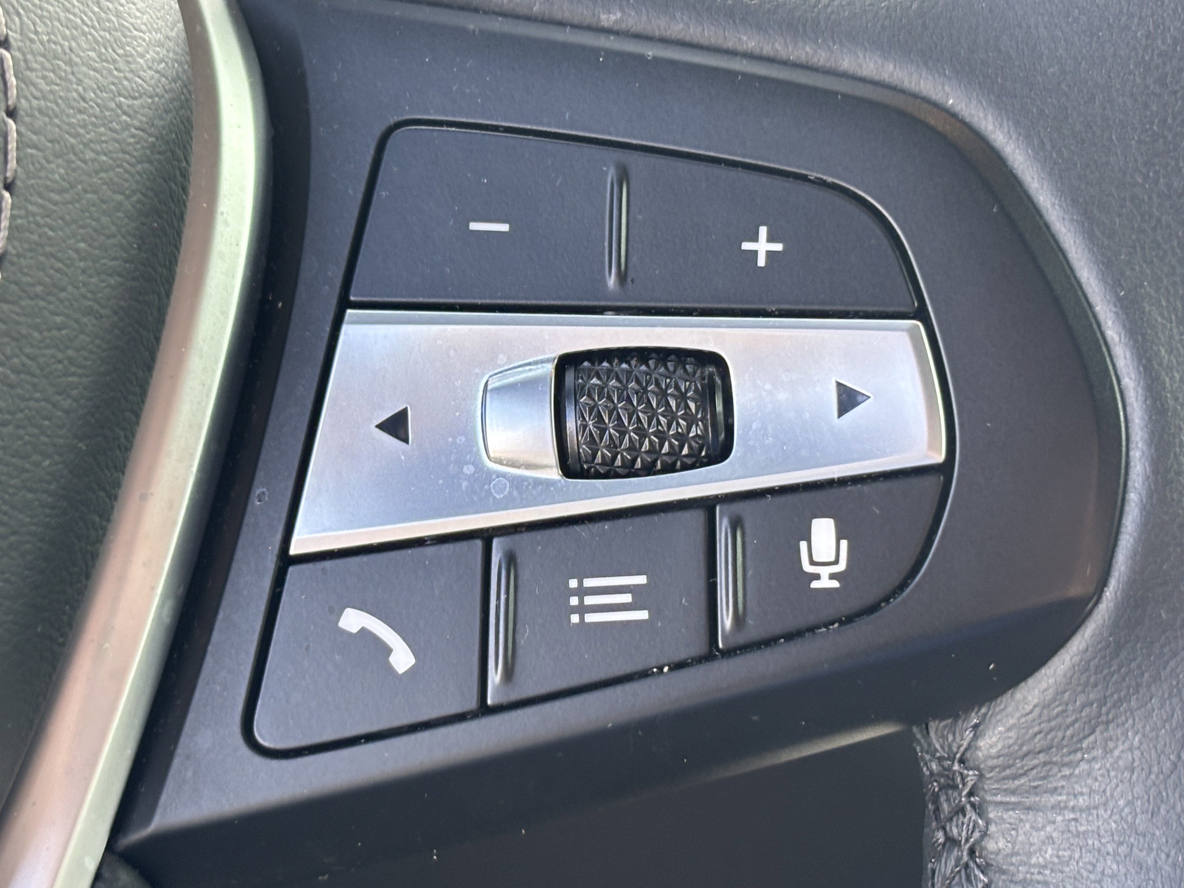 Certified 2024 BMW X5 sDrive40i w/ Premium Package image 20