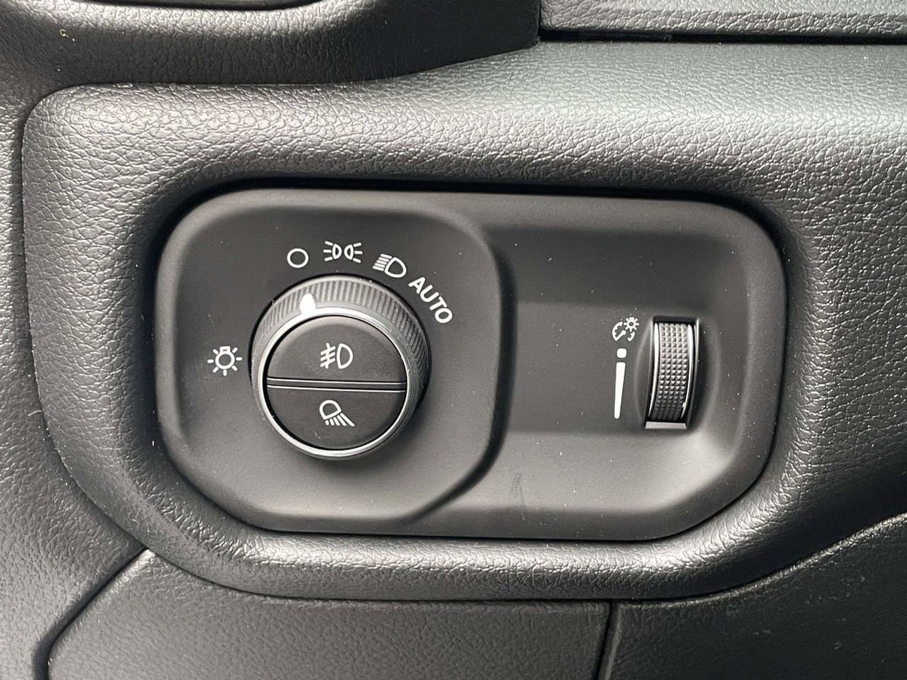 New 2026 RAM 2500 Tradesman w/ Chrome Appearance Group image 30