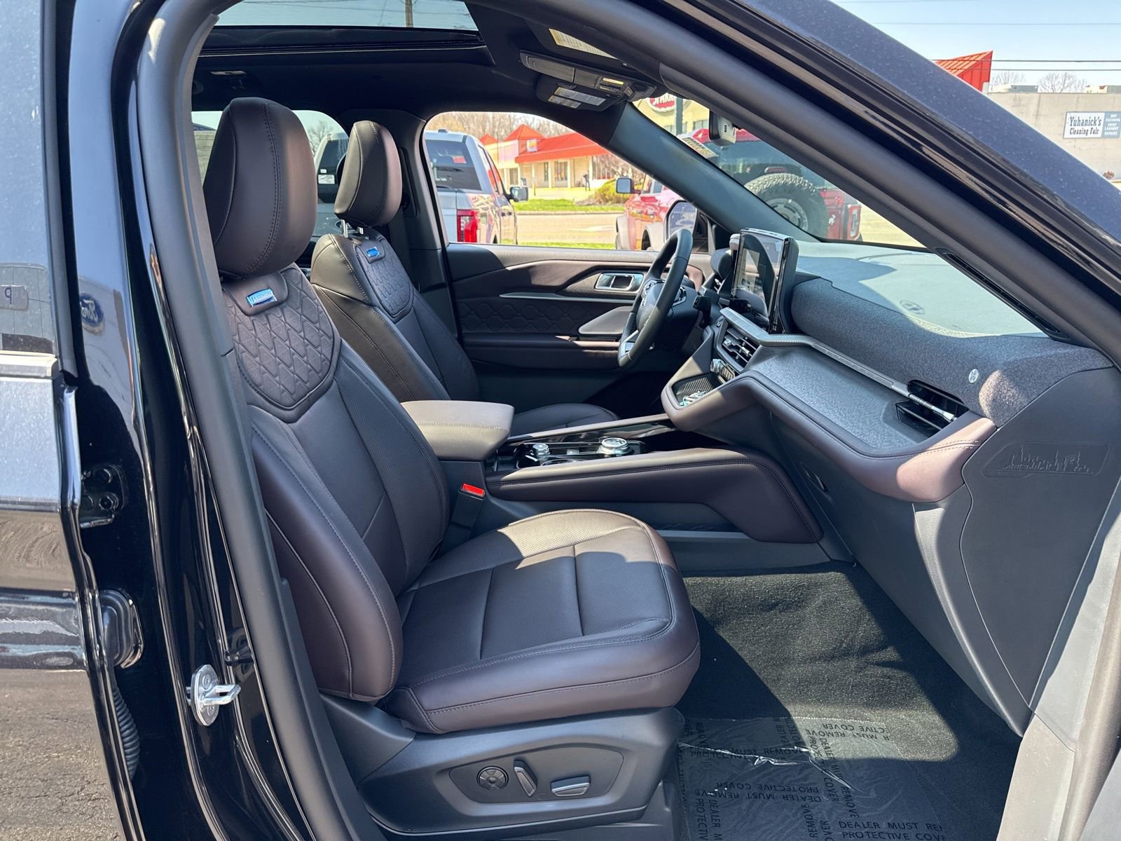 New 2026 Ford Explorer Platinum image 35