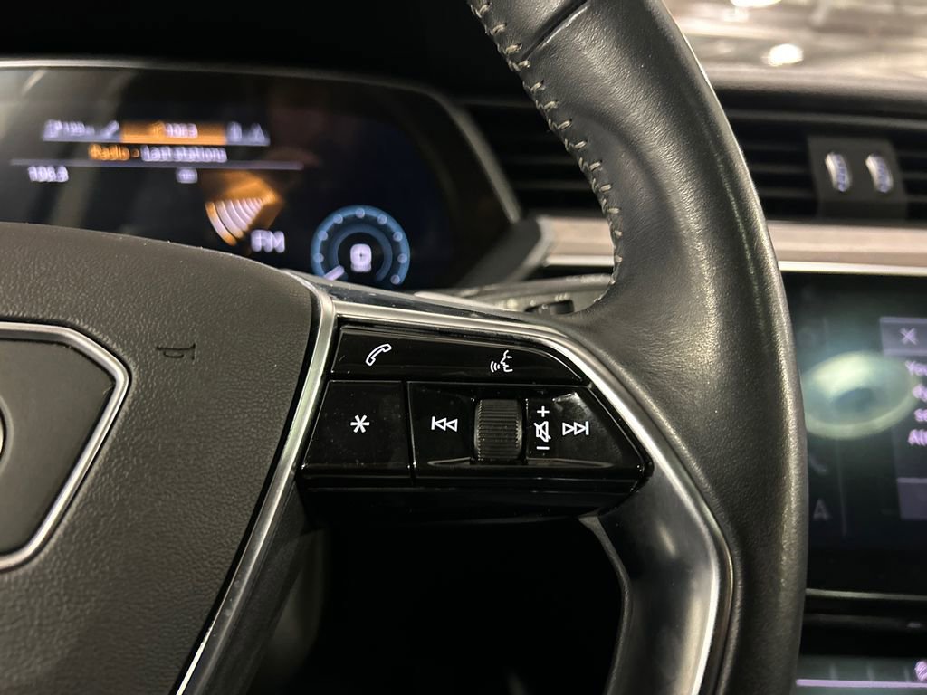 Used 2019 Audi e-tron Premium Plus image 14