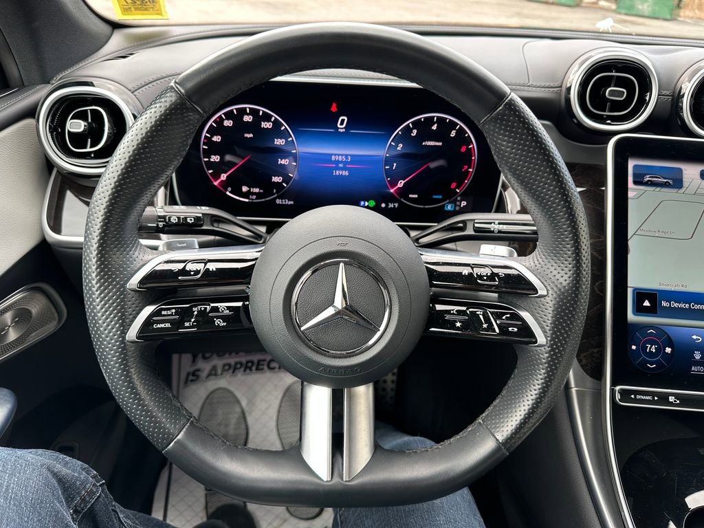 Used 2024 Mercedes-Benz GLC 300 4MATIC image 4