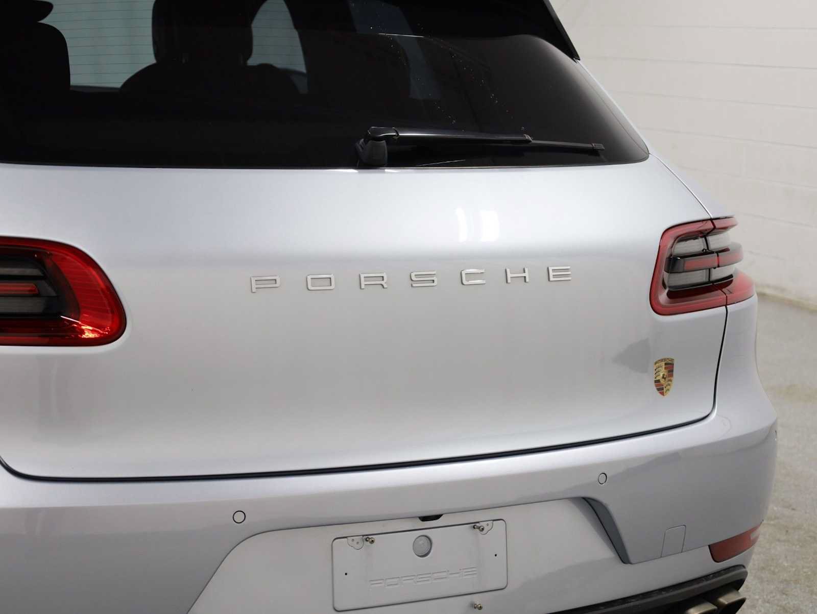 Used 2015 Porsche Macan Turbo AWD/4WD image 8