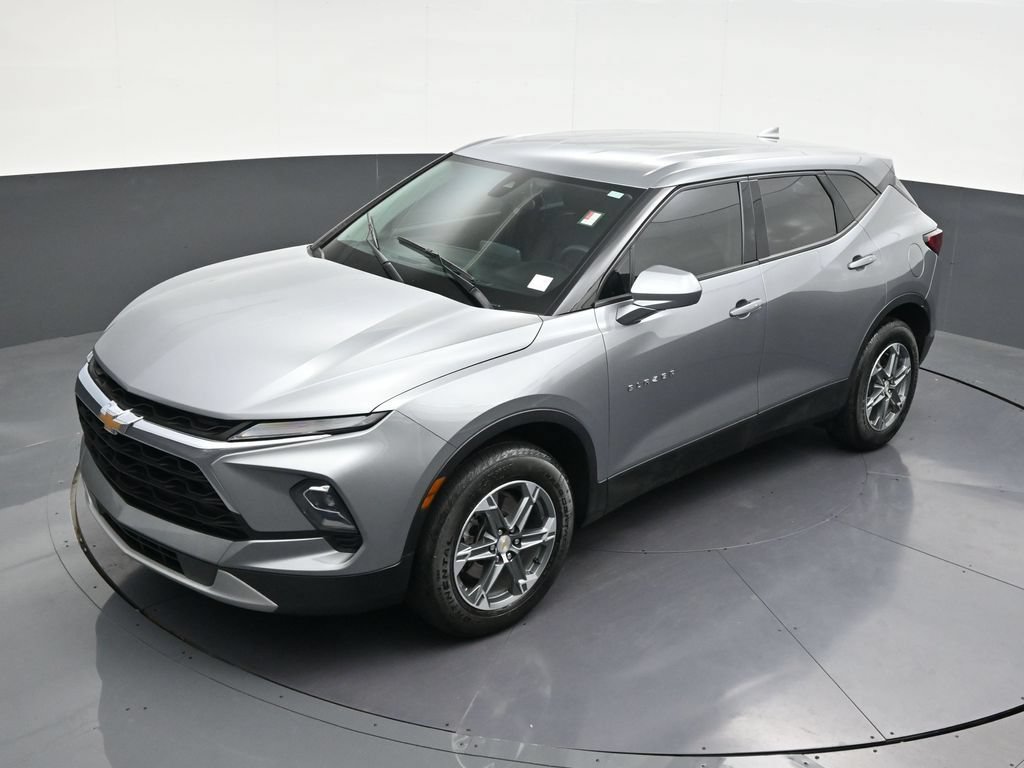 Used 2024 Chevrolet Blazer LT FWD image 17