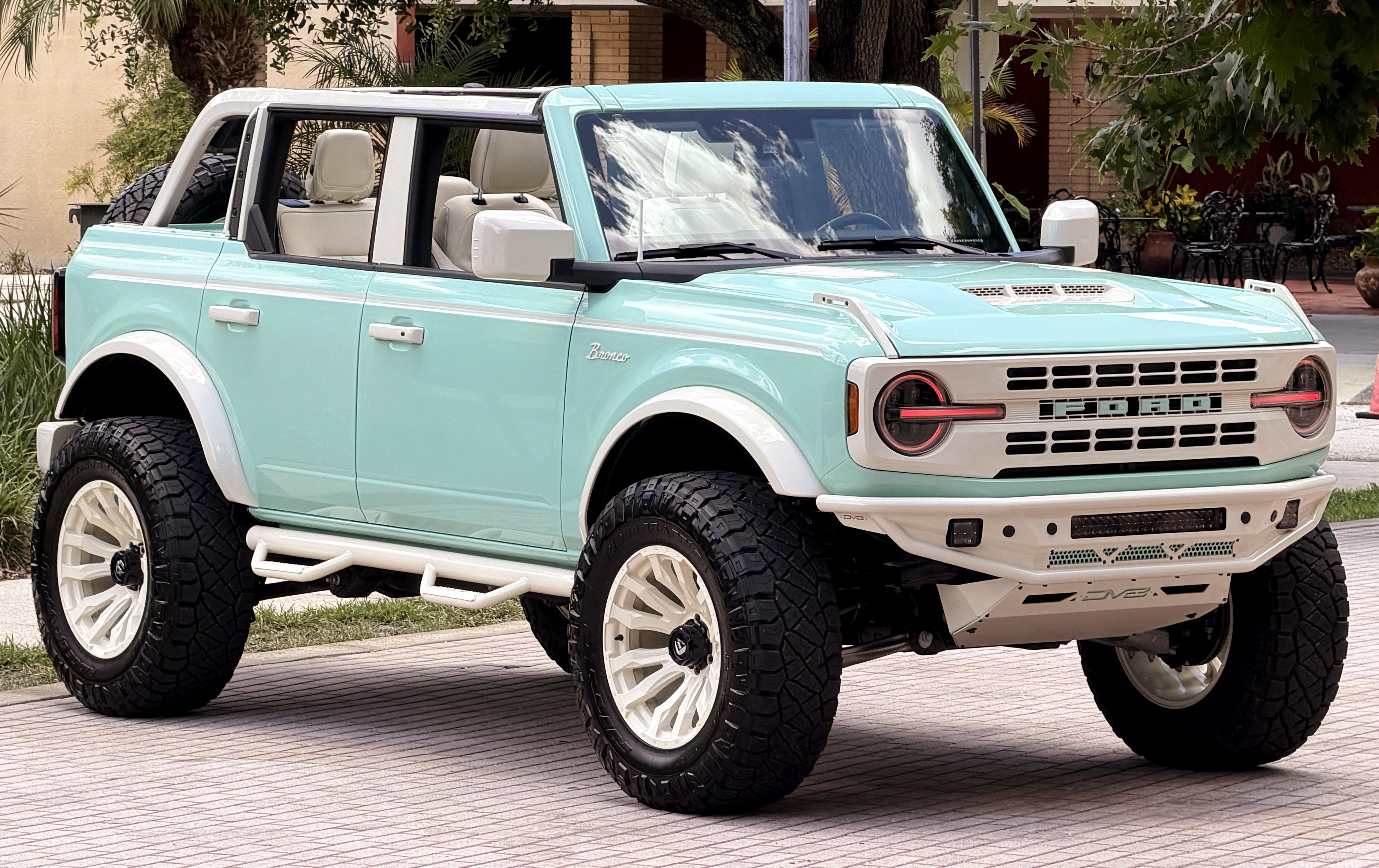 Used 2025 Ford Bronco Outer Banks AWD/4WD image 44