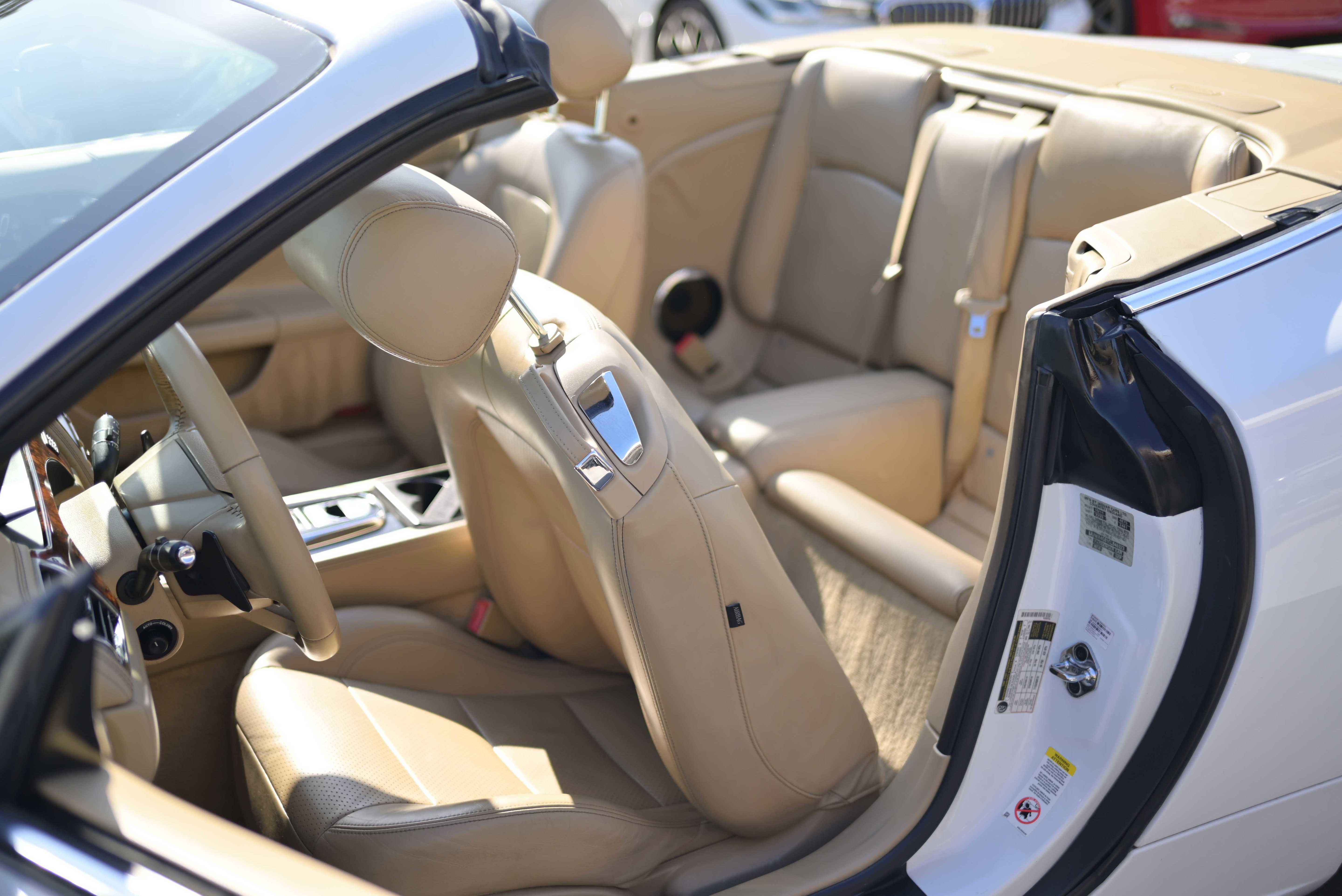 Used 2012 Jaguar XK Convertible image 15