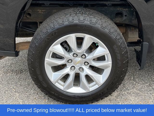 Used 2021 Chevrolet Silverado 1500 Custom w/ LPO, Dark Essentials Package AWD/4WD image 11