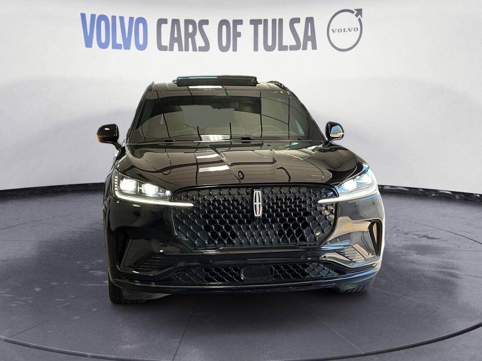 Certified 2025 Lincoln Aviator Black Label w/ Jet Appearance Package AWD/4WD image 8