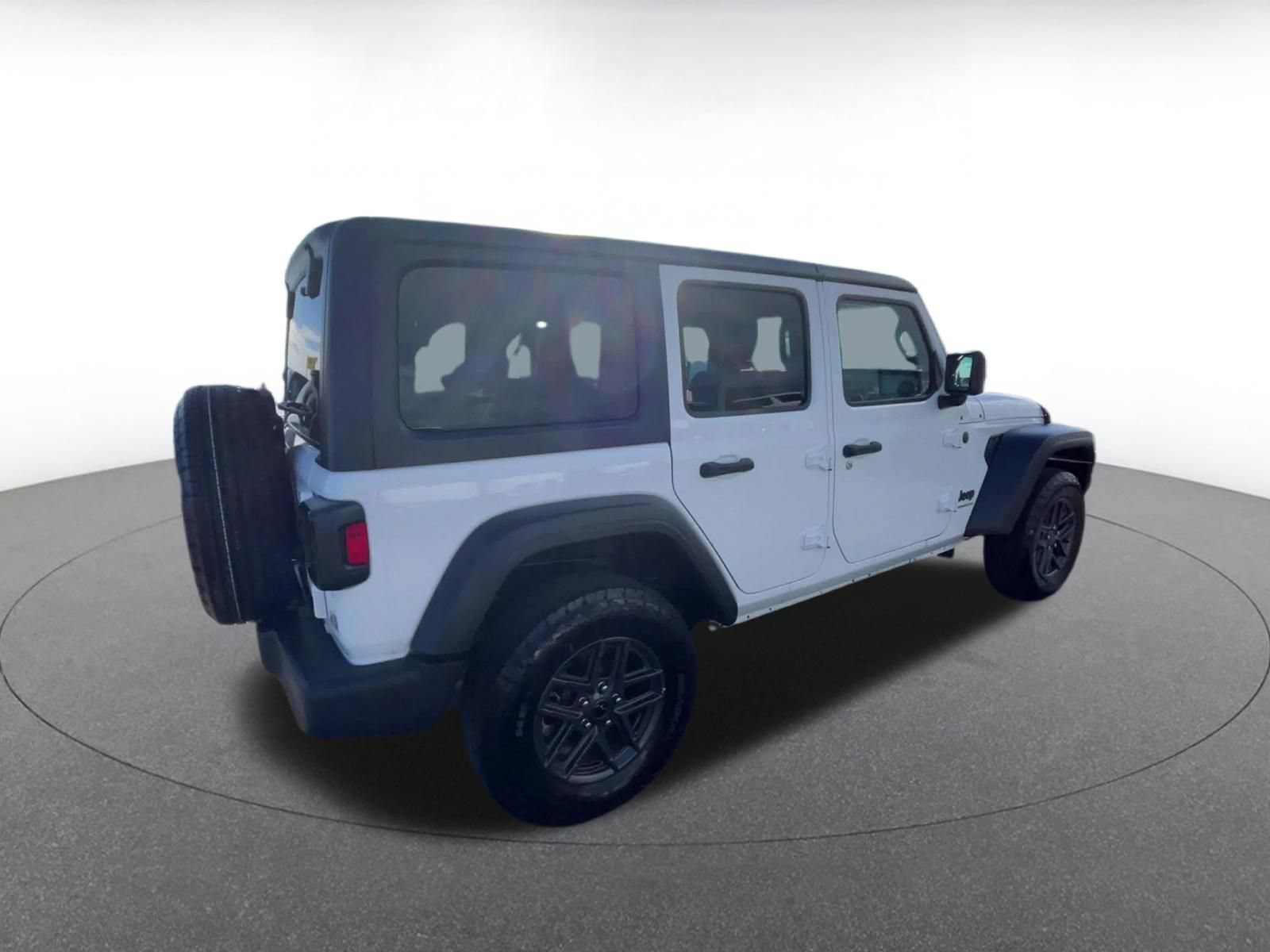 Used 2025 Jeep Wrangler Unlimited Sport AWD/4WD image 14